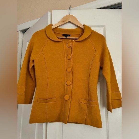 Merino wool button yellow mustard sweater - Picture 8 of 9